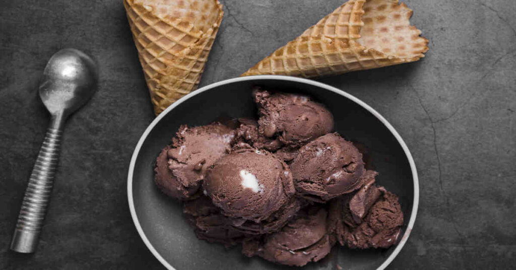 Easy Chocolate Malt Ice Cream Recipe 